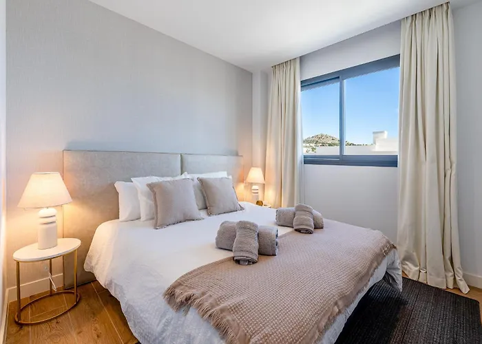 Luxury El Higueron West Apartment