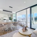 Luxury El Higueron West 公寓 *