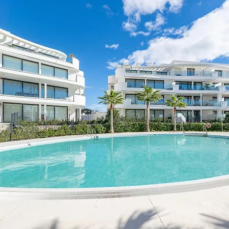 Апартаменты Luxury El Higueron West